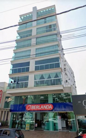 Ap novo e climatizado no centro com ótima localização na avenida principal